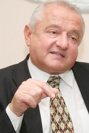 Tőkéczki László